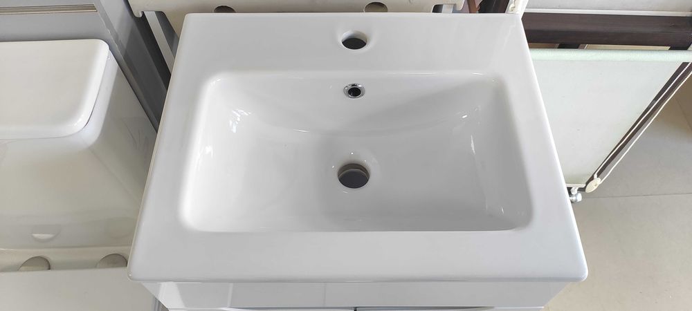 Тумба Вісла Т-1 з умивальником ESTRO 60см, меблі у ванну кімнату