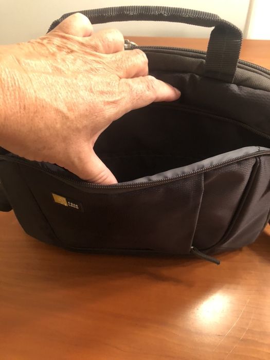 Mala Ipad ou Mini Portatil como nova cinzento