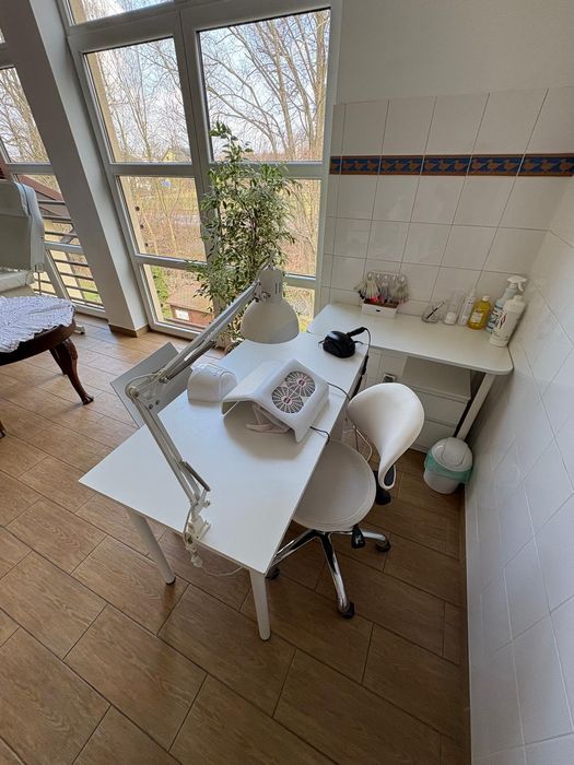 Wynajmę  stanowisko do manicure i pedicure