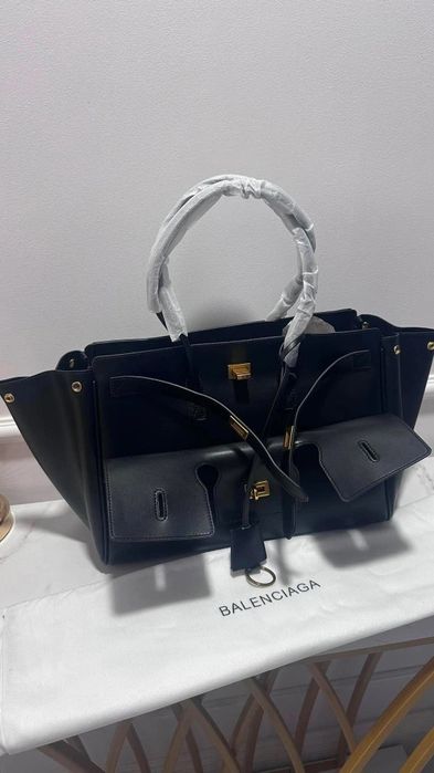 Balenciaga-Torebka kuferek/shooper Bel Air  czarna, nowa