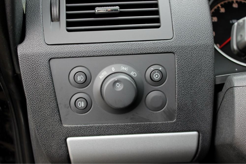 Продам Opel zafira b 1.8 2011