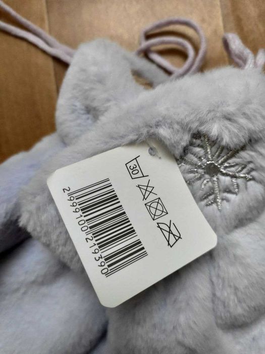 Варежки пушистые размер универсальный сиреневые на верёвке