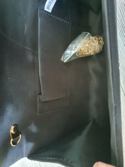 Torebka wieczorowa, kopertówka.