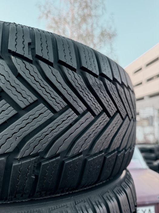 225 50 17 Michelin Alpin 6 90% 2022 Шини Зима