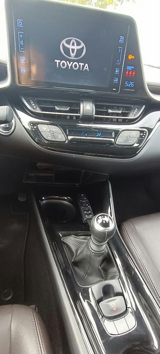 Vendo Toyota C-HR