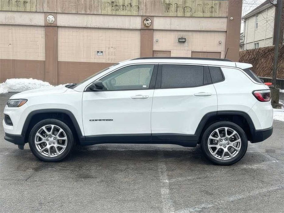 Jeep Compass      2021