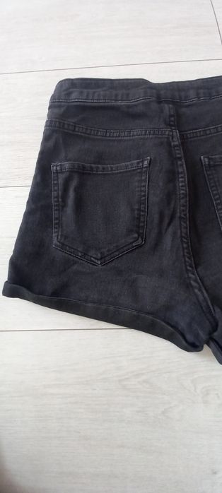 Szorty damskie roz. 38 Cropp
