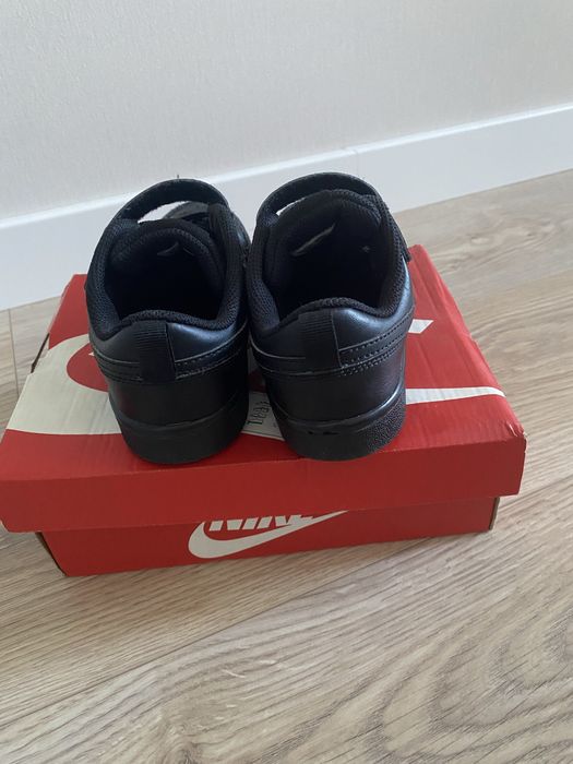 Продам  шкіряні кросівки Nike унісекс