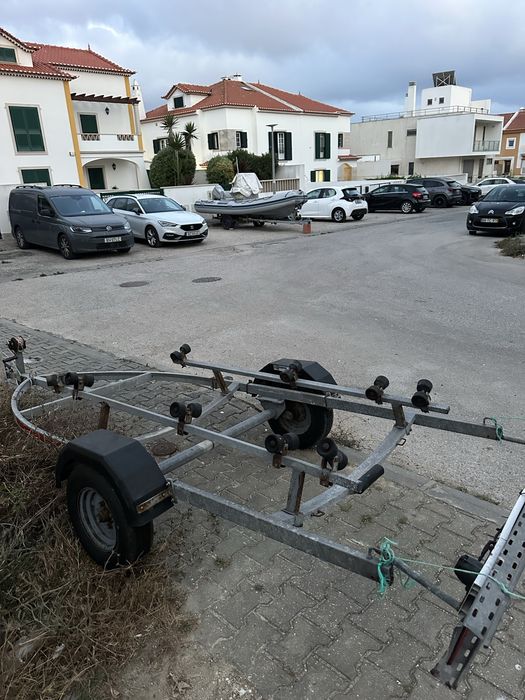 Vendo atrelado para barco ou mota de agua