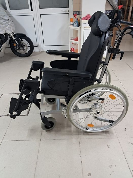 Cadeira de rodas geriatrica