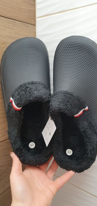 Klapki laczki krokodylki a'la crocs czarne ocieplane bez dziurek 44