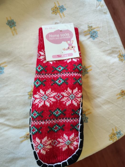 Meias anti derrapante para criança