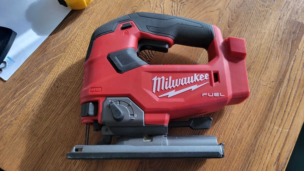 JAK NOWA Milwaukee Fuel Wyrzynarka Bezszczotkowa M18 FJS-0X