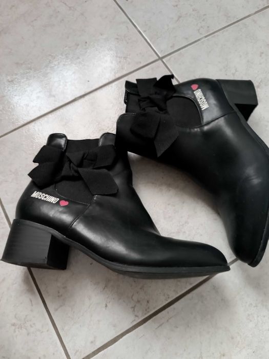 Botas pretas tipo texana tamanho 37