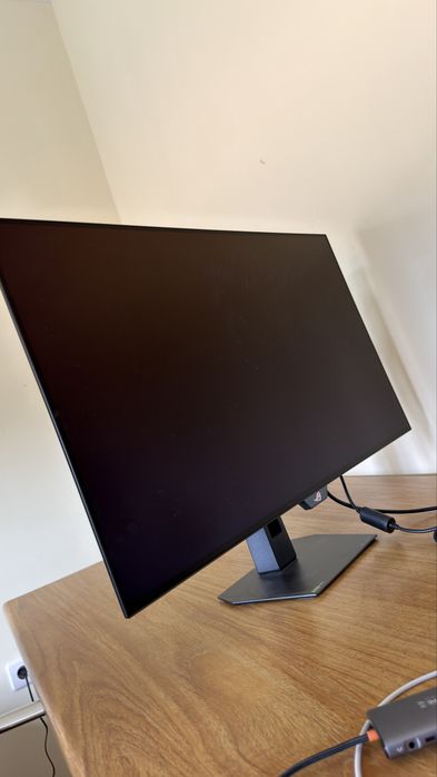 Monitor Asus ROG strix XG32UCWMG WOLED 31.5 4k UHD 240hz - Estado Otimo
