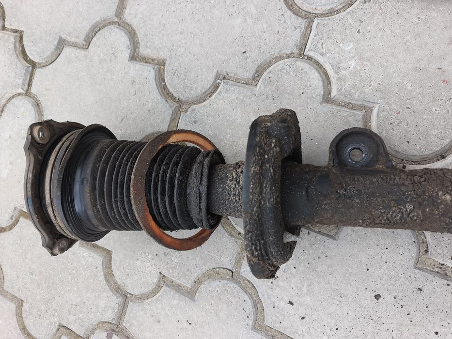 Амортизаторы jeep compass 2018