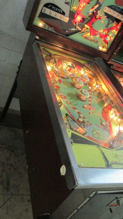 Flipper-Bally-Camelot-ano-1969-