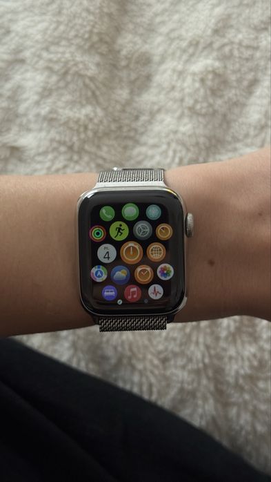 Apple Watch Series 6 + bransoleta mediolańska