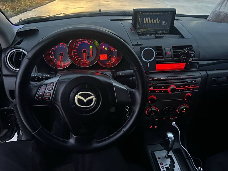 Mazda 3 2007рік 1.6 бензин