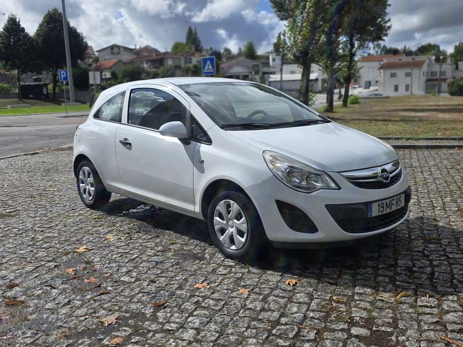 Opel Corsa D FaceLift C/Nova