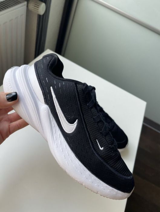 Кросівки Nike UPLIFT SC