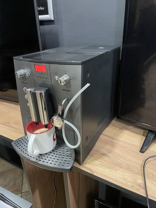 Кавоварка Nivona зернова з капучінатором