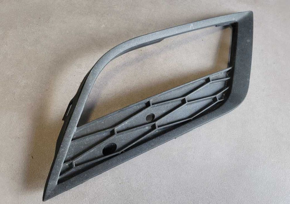 Ramka Kratka Halogenu Prawa Seat Leon III OE 5F085.3666 a
