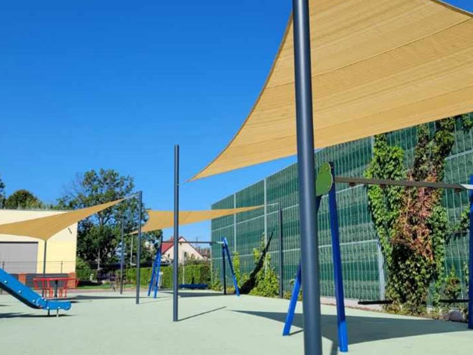 Żagiel przeciwsłoneczny HDPE 4,2x4,2x5,9
