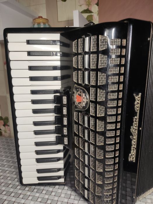 Аккордеон німецький на 5 регістрів Royal