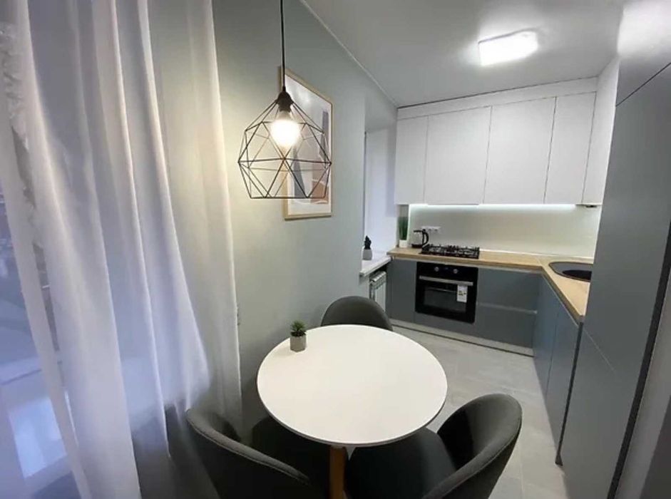 Продається 2-кімнатна квартира в районі Центрального ринку Н1