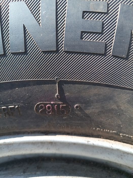 Opona felga 225/85E16 Michelin Mercedes