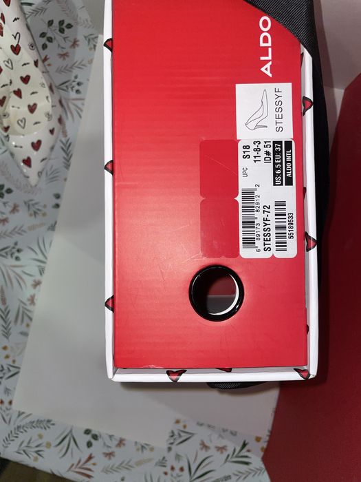 Aldo numero 37 sapato de salto alto com caixa