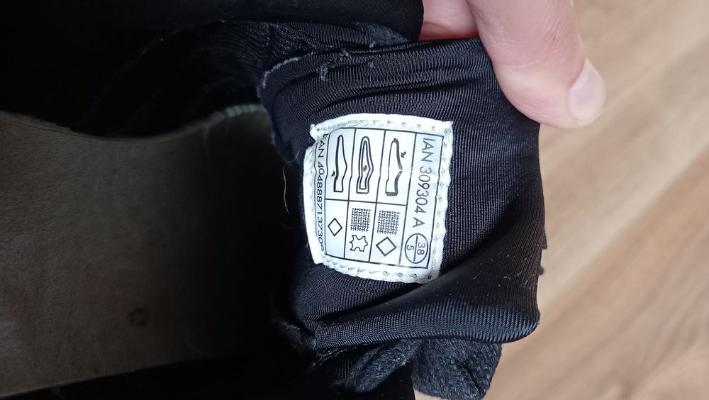 Buty sportowe sneakersy