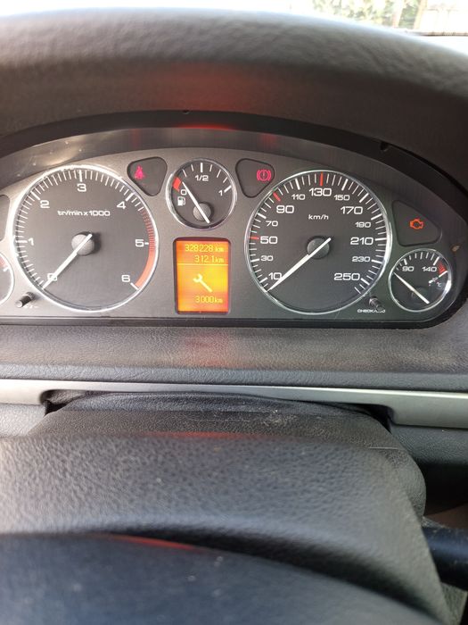 Peugeot 407 sw avariada