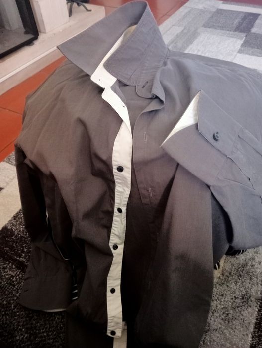 10 peças de roupa/ mais duas