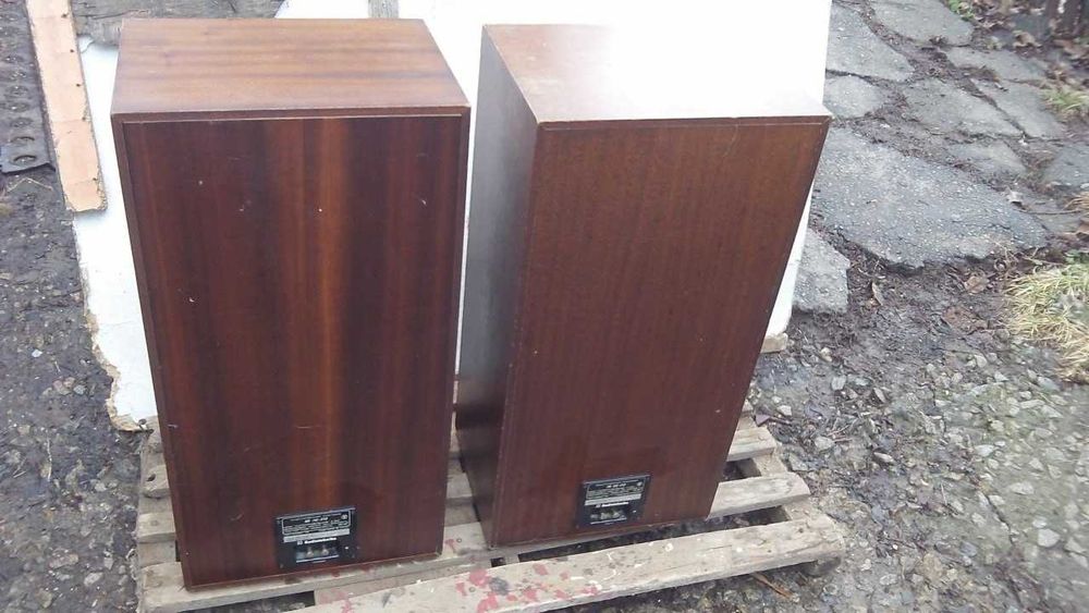 Акустические системы S-90 зеркальные.