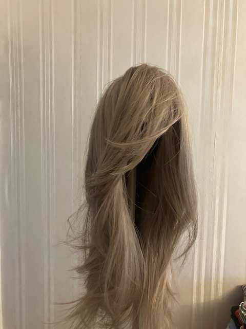 Peruka blond perłowy śliczny kolor, nowa