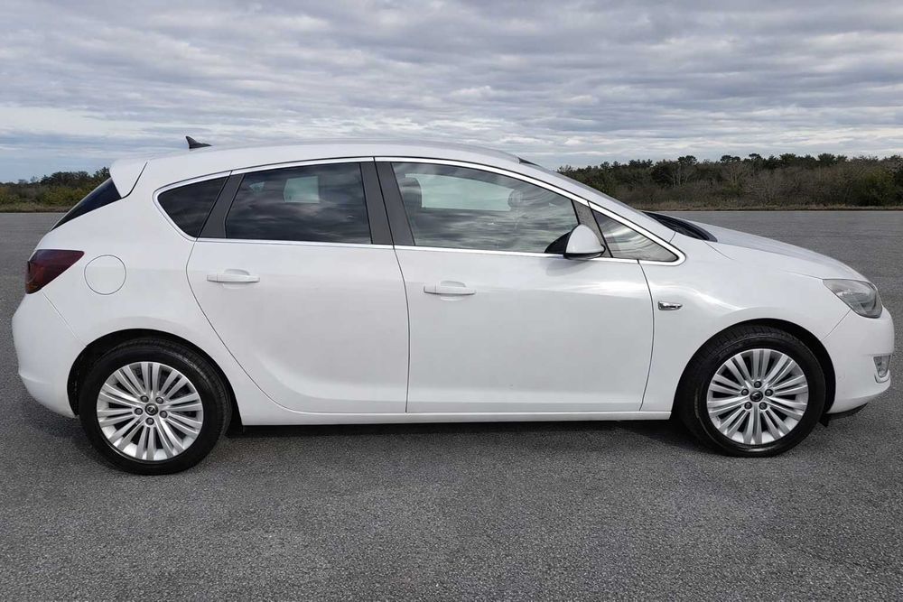 Opel Astra J 1.7 CDTI – 2012