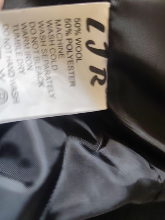Krótki elegancki płaszcz z wełną LJR r.40