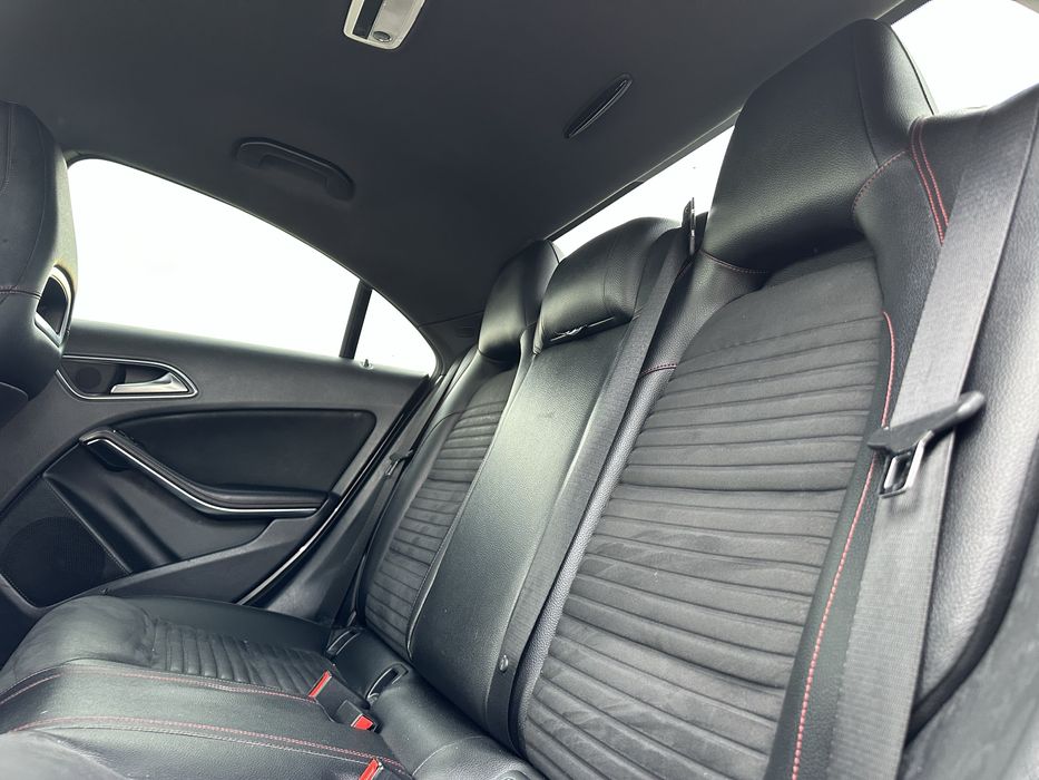 Mercedes-Benz CLA180 CDI AMG Automatico Aceito Retoma