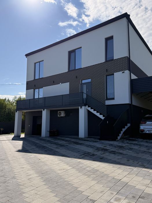 Продаж будинку з сучасним ремонтом