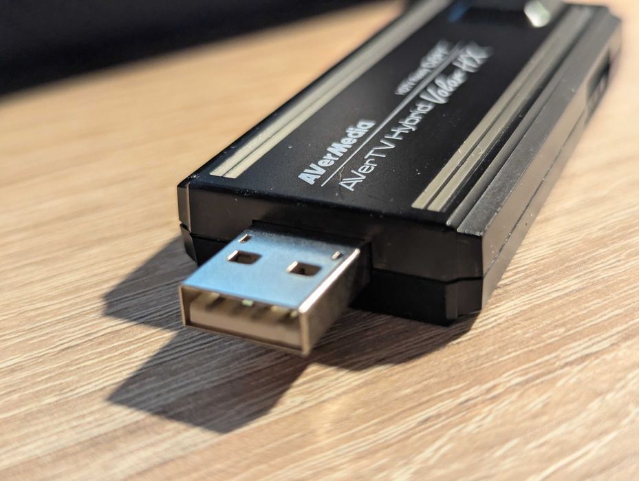 ТВ-тюнер AVerMedia AVerTV Hybrid Volar HX
