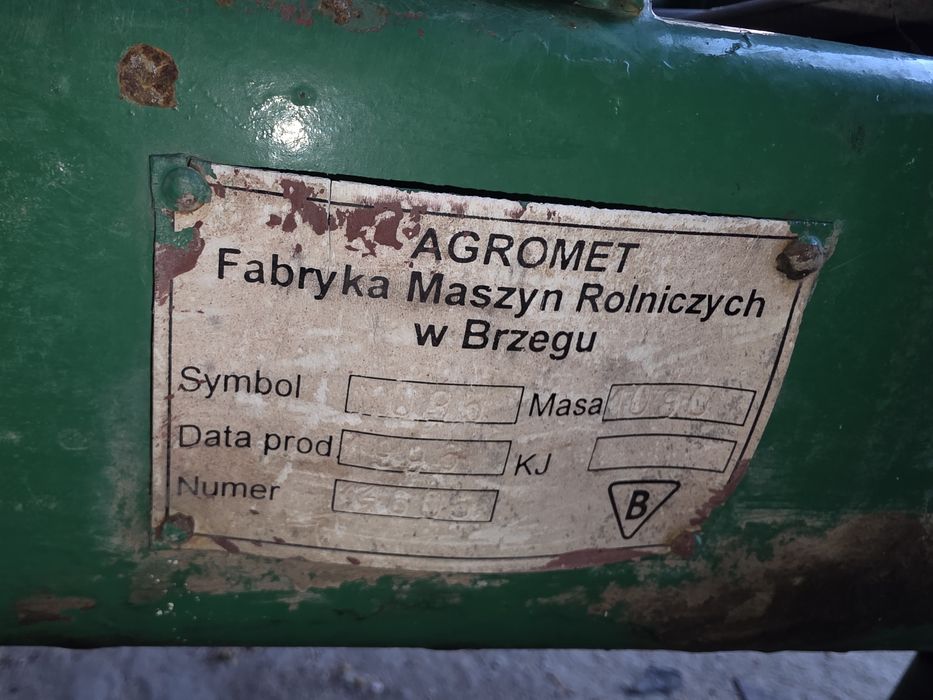 Rozsiewacz rcw piast wapna unia brzeg nawozu