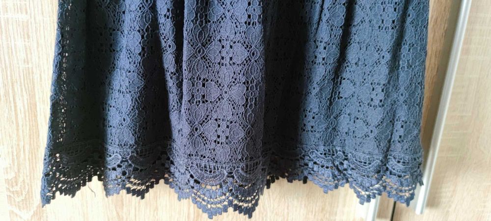 Nowa 128 134 H&M koronka elegancka sukienka dla dziewczynki