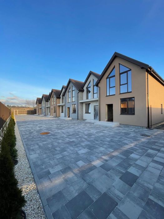 Продаж таунхаусу, є розтермінування, перший внесок 10 тис.$