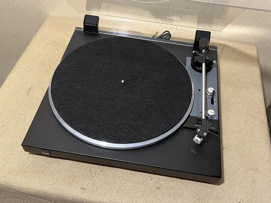 Немецкий добротный HI-FI проигрыватель винила DUAL CS-420