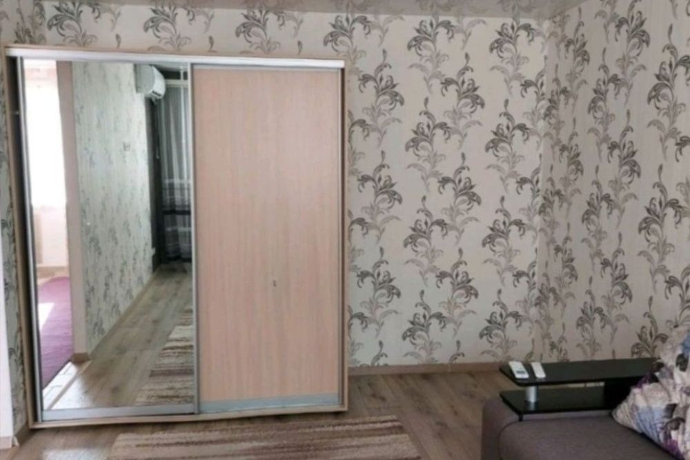 Сдам 1-2х к комн комнатную кв-ру 9000