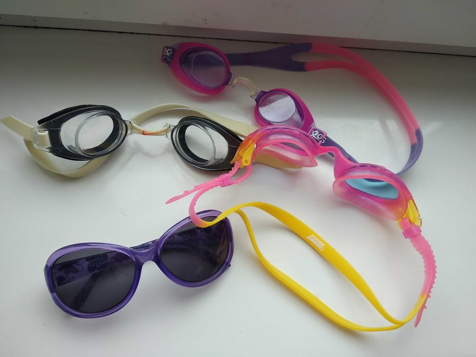 Дитячі окуляри для басейну