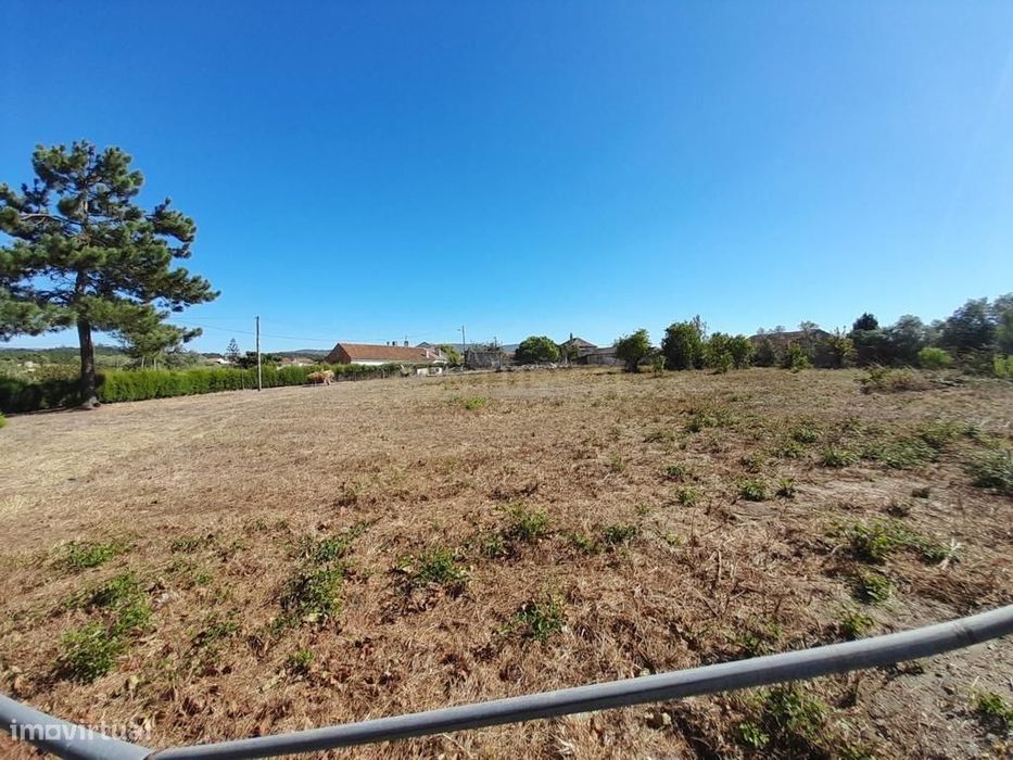 Venda De Terreno Urbano Em Boa Localização