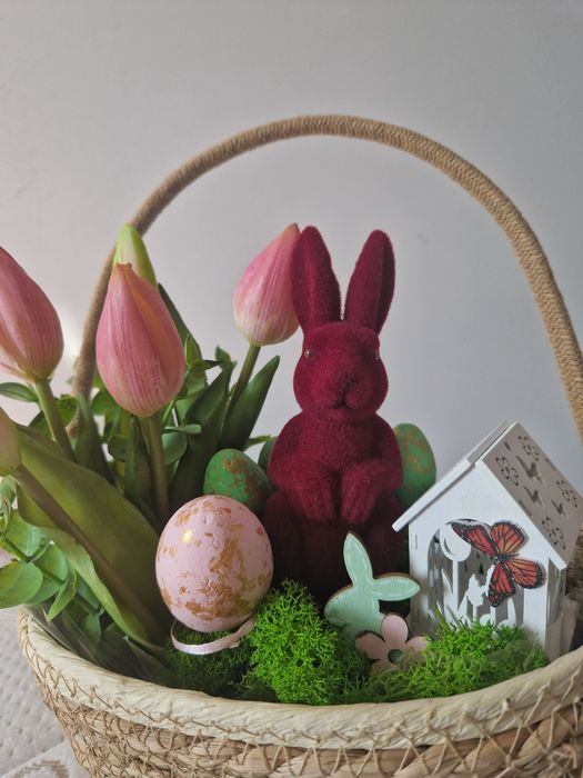 Unikalna, ręcznie wykonana dekoracja wielkanocna w formie koszyczka,